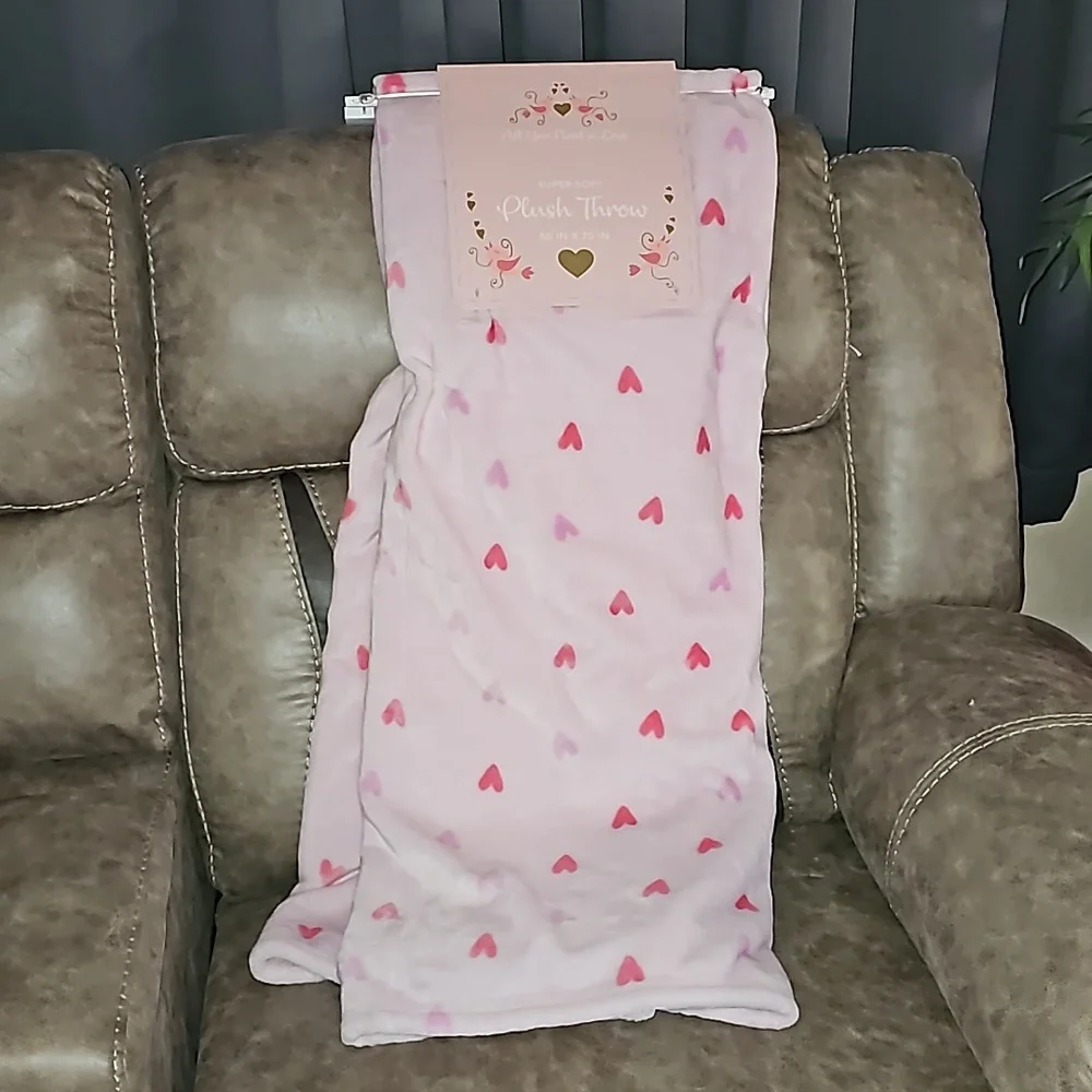 Ultra Soft Plush Throw Blanket